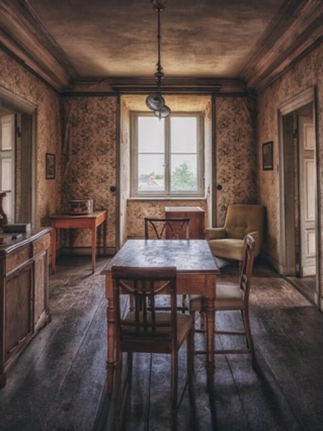 Types of Wood in India That Are Used in Furniture Making